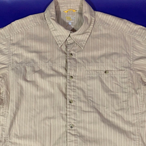 Men’s Large Mountain Hard Wear Button Up Shirt SS Tan