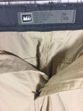 Men’s Medium REI Shorts Khaki Hiking