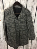 Men’s Oakley Camo Jacket Medium Button up